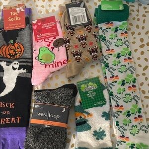 Lot of 6 women’s Socks.